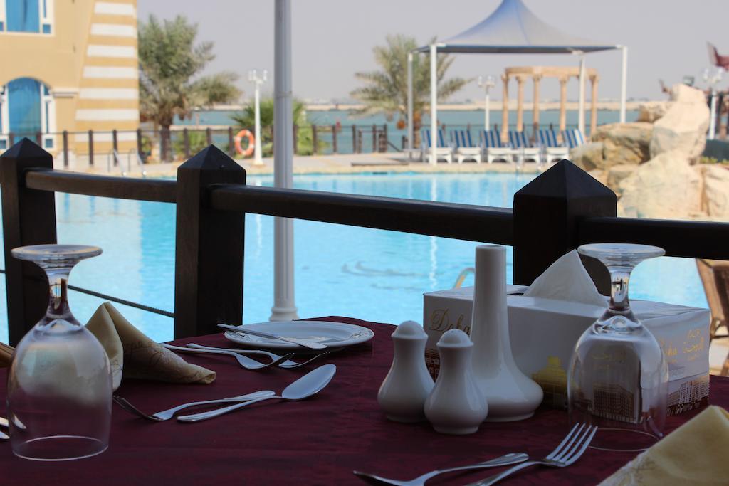 Tio Sea Resort Al Khor Exteriör bild The pool at the hotel